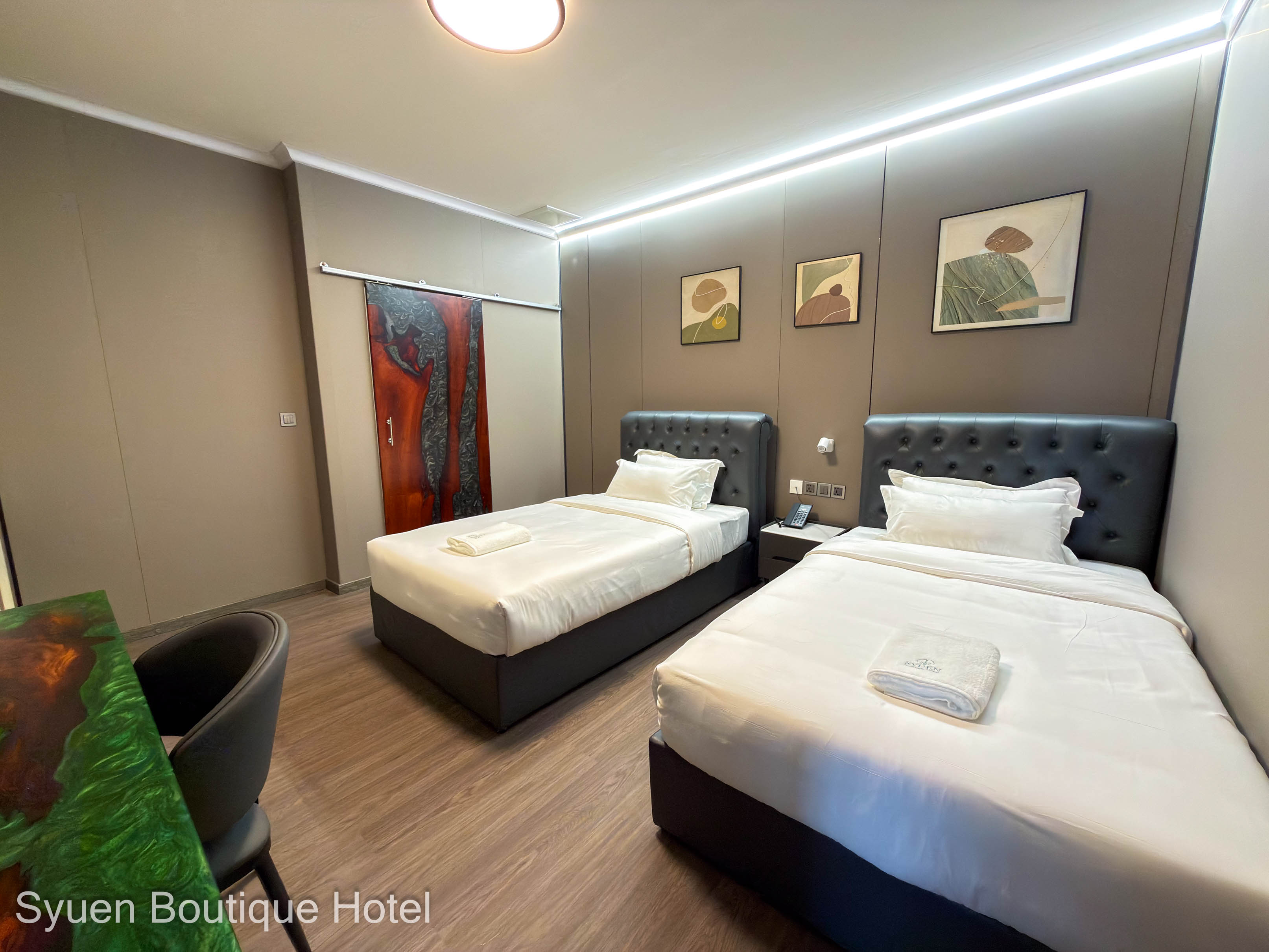 Standard Twin Room (No Window) Standard Twin Room (No Window)